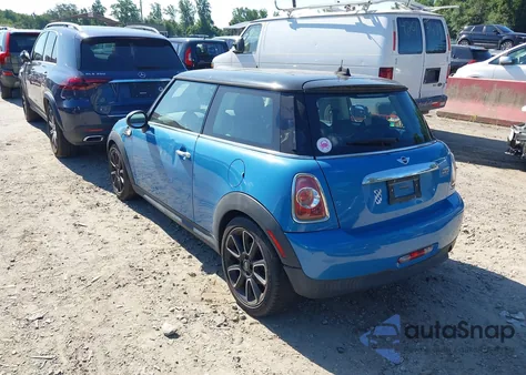 2013 Mini Hardtop Cooper из США, поврежденный, VIN WMWSU3C54DT544508